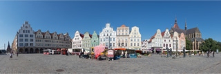panorama des rostocker marktplatz