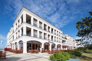Architekturaufnahme des Hotelkomplex Hohe Düne in Rostock-Warnemünde