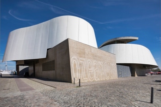 Architekturaufnahme des Ozeanum in Stralsund