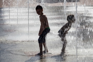 sommerspass auf dem marktplatz in freudenstadt