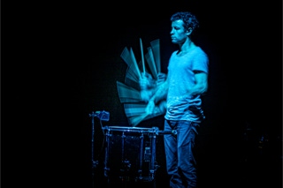 Konzert-Fotograf Ralf Brunner aus Hamburg zeigt seine Aufnahmen von den Donaueschinger Musiktagen, dem wichtigsten Festival für zeitgenössische Tonkunst weltweit. Im Bild zu sehen ist das IRCAM aus Paris